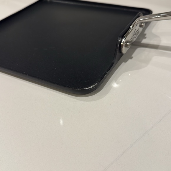All-Clad nonstick griddle pan - Picture 4 of 4